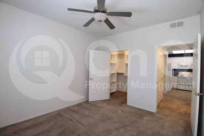 Building Photo - 11375 E Sahuaro Dr