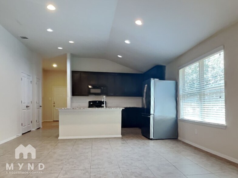 Building Photo - 20216 Boggy Ford Rd