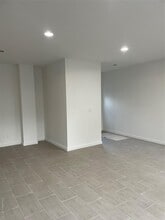 Building Photo - 51 Lawrence St