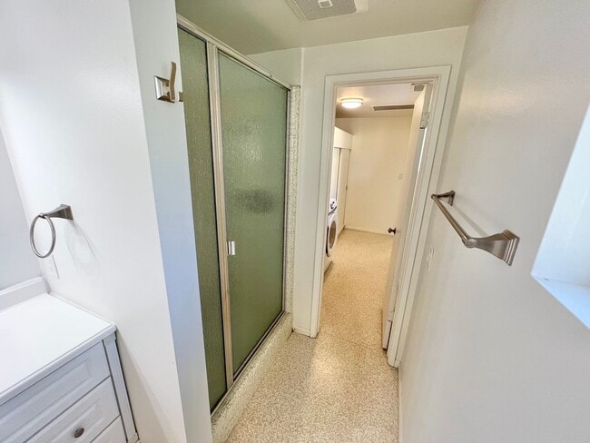 Building Photo - 3063 Volk Ave