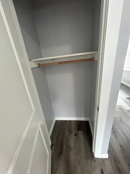 122 Wade Ave 5 - 126 Wade St