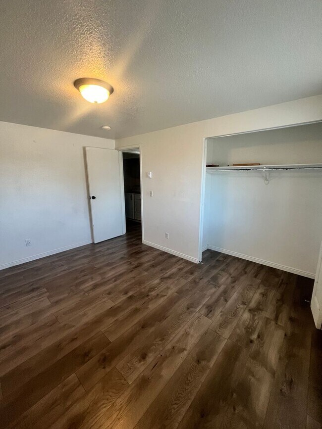 Building Photo - CS-South Main Street Duplex