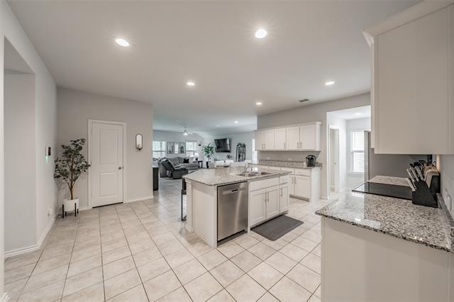 Building Photo - 104 Piping Rock Dr