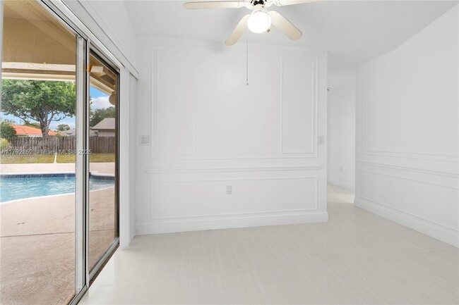 Building Photo - 1400 SW 54th Ave