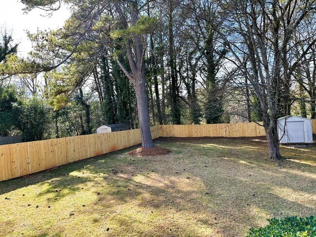 Building Photo - Charming 3BR House in Atlanta