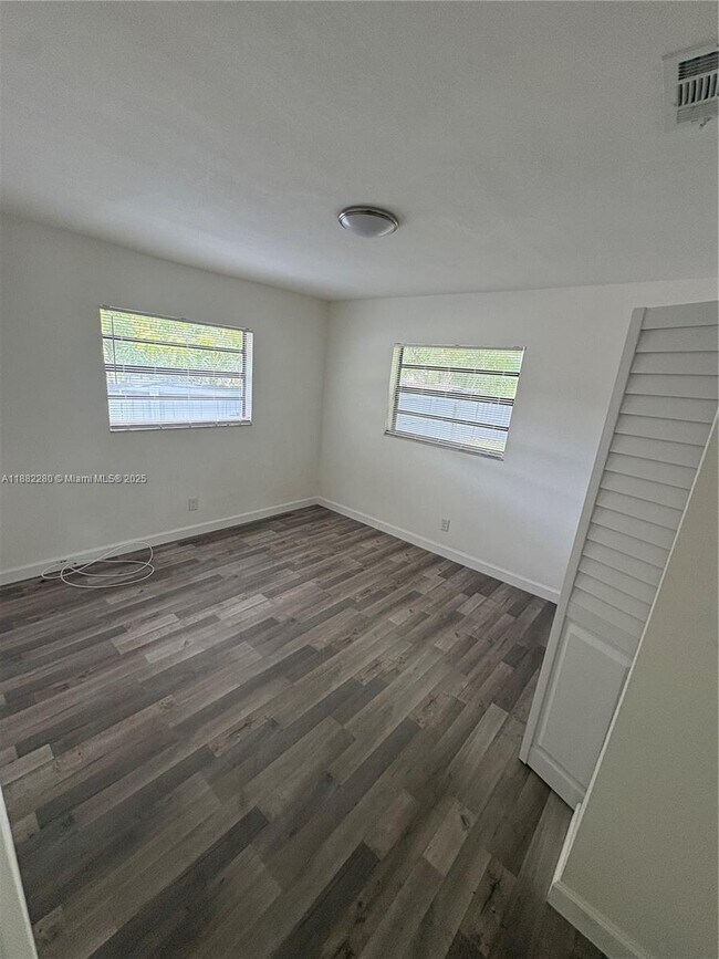 Building Photo - 4100 SW 19th St