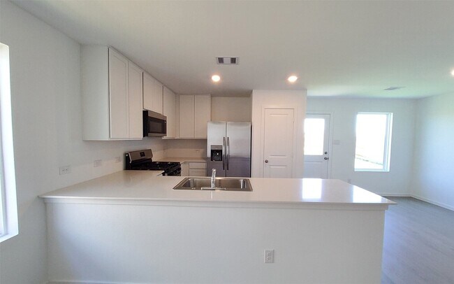 Building Photo - 26810 Scarlet Willow Dr