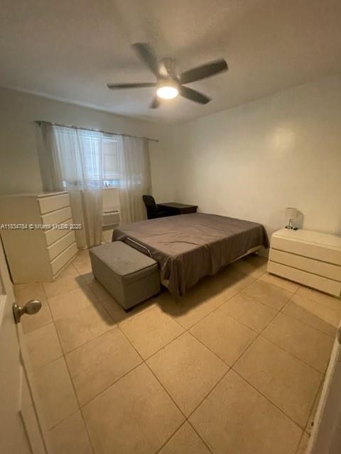Building Photo - 6580 Santona St
