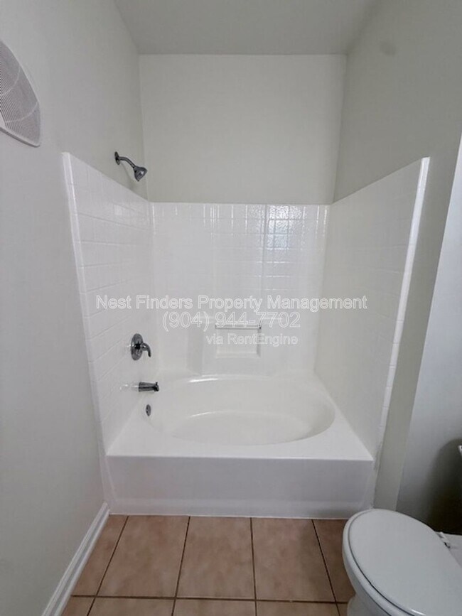 Building Photo - 7990 Baymeadows Rd E