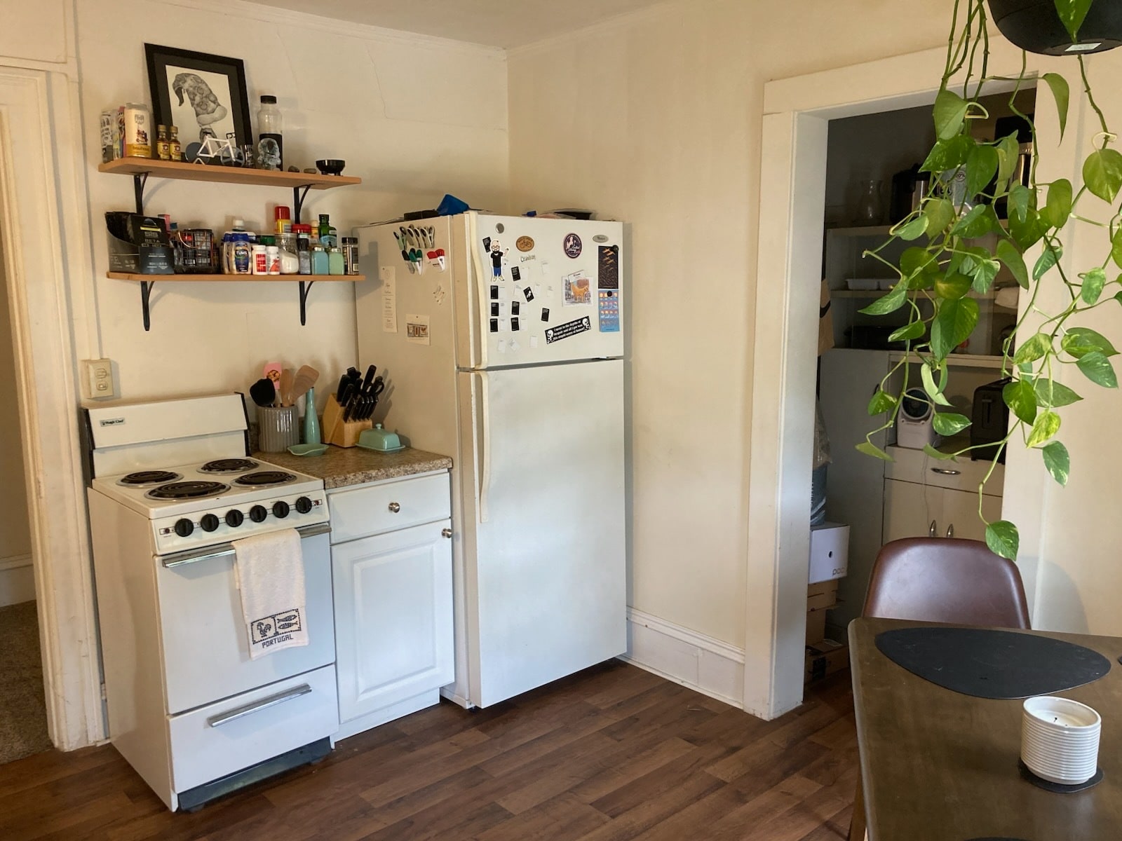 kitchen - 221 W Sibley St