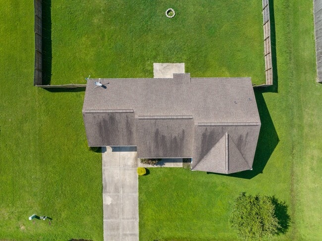 Building Photo - 103 Grist Mill Dr
