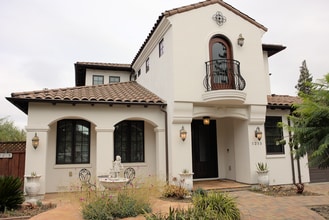 Building Photo - 1215 Altamead Dr