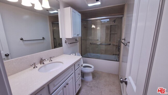 Building Photo - 13055 Mindanao Way