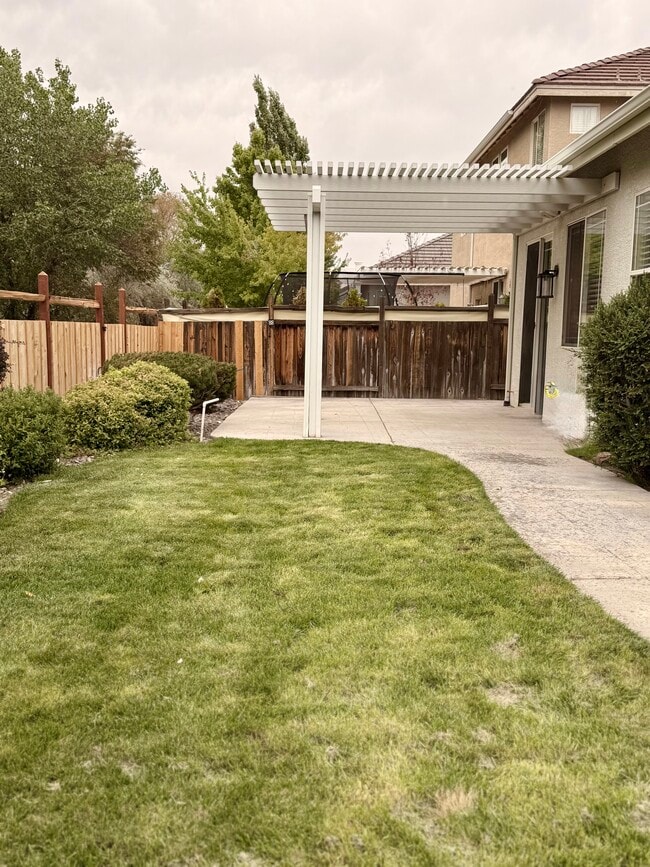 Building Photo - 7467 Earlsmoore Dr