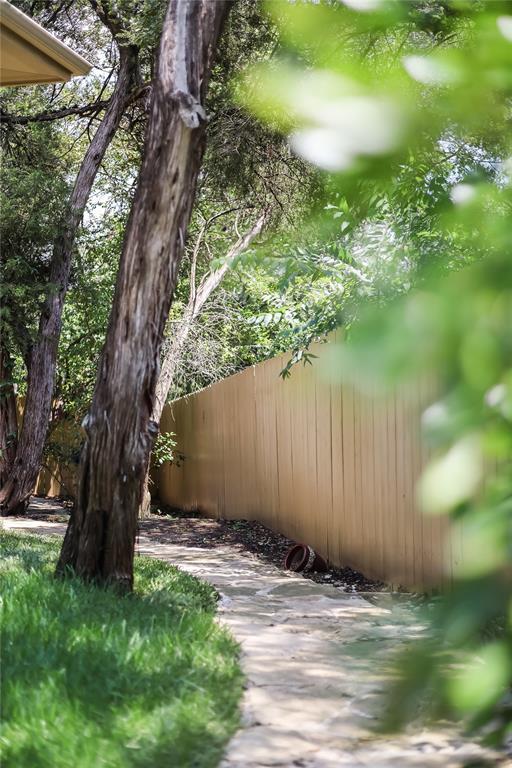 Building Photo - 5605 Creek Meadows Cove