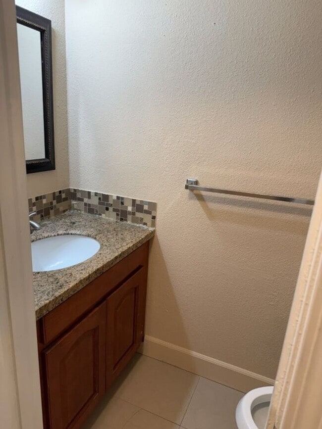 Building Photo - Unique 5 Bedroom 2 Story w/ Solar Suisun *...