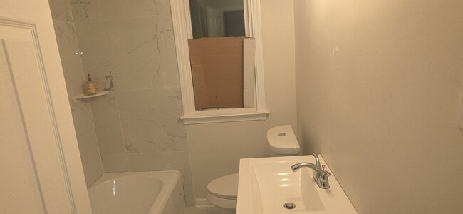 Building Photo - 12719 Wade St