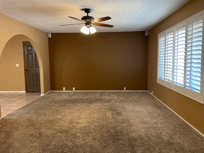 Building Photo - OWNER'S SUMMER SPECIAL-$300 OFF first 3 months! Sparkling Pool Home!