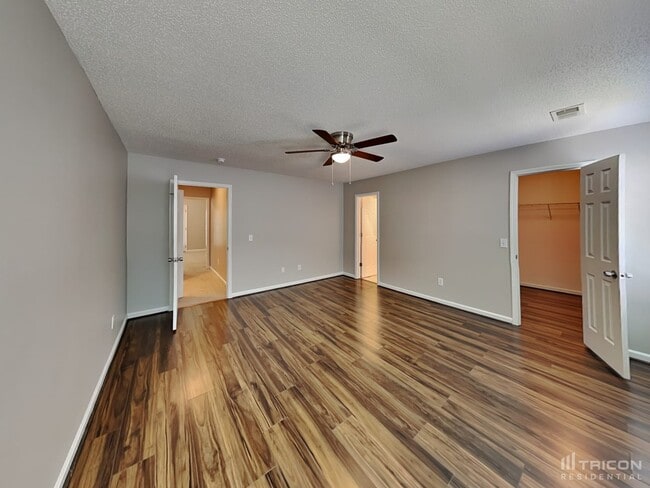 Building Photo - 305 Hester Ct