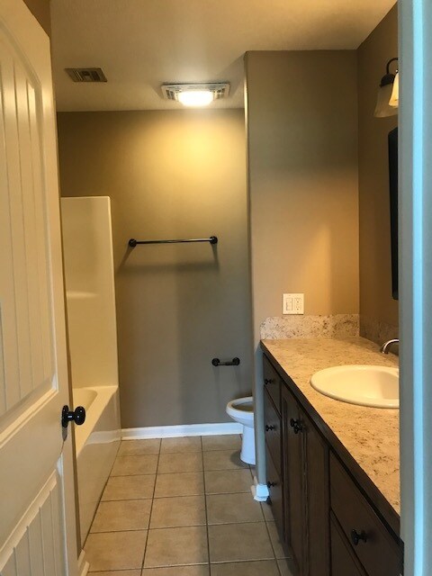 Building Photo - 3815 Janet Ln