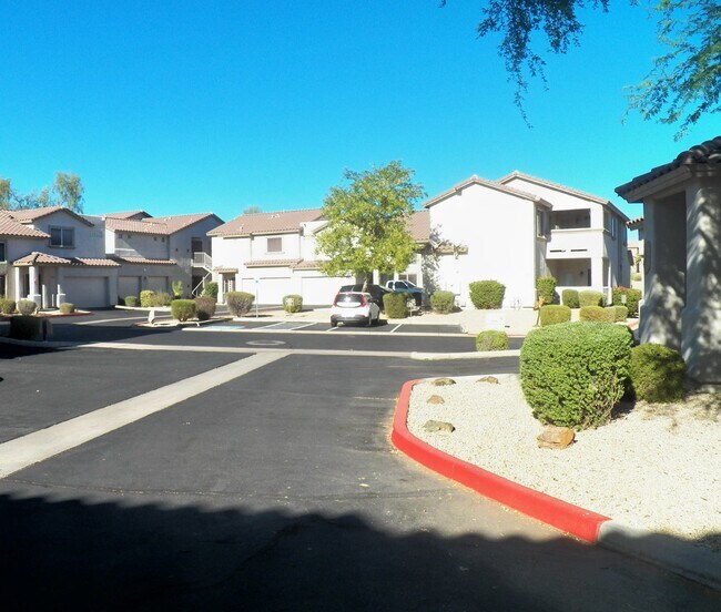 Building Photo - 9750 N Monterey Dr