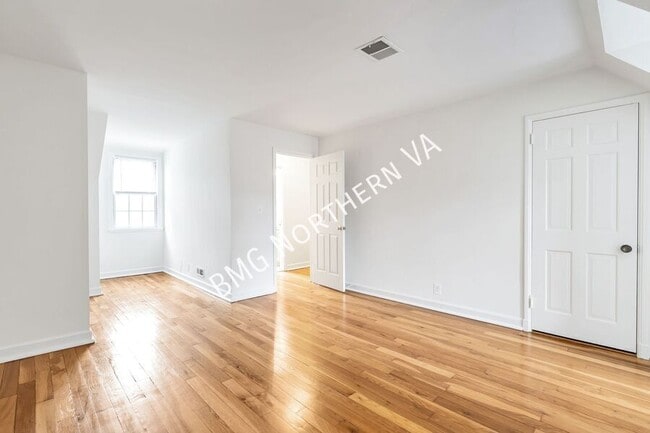 Building Photo - 3612 S Taylor St