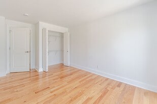 Building Photo - 5630 Pershing Ave