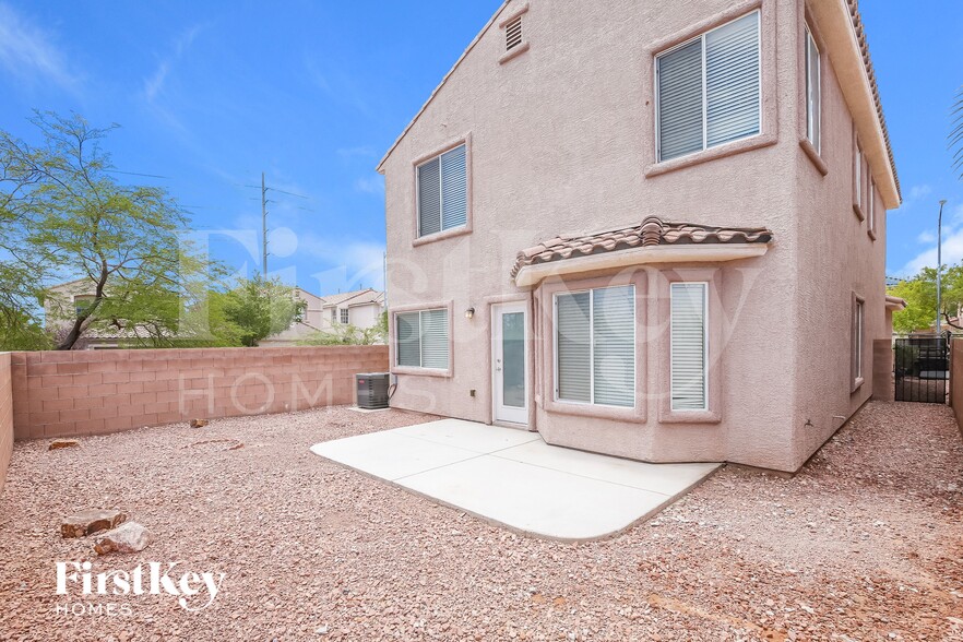 Building Photo - 7616 Highland Pony St