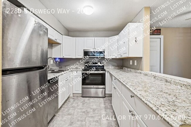 Building Photo - 2280 S Oswego Way