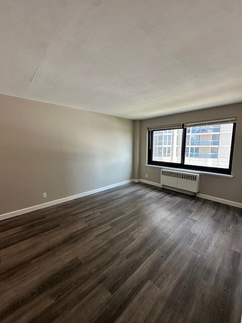 Building Photo - 1646 N Prospect Ave