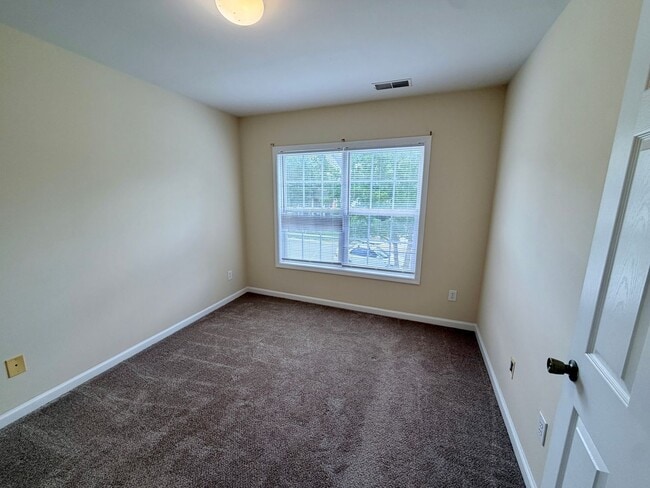 Building Photo - 1324 Emory Ln NW