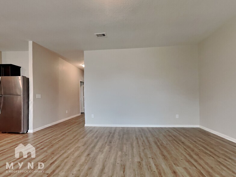 Building Photo - 1033 Water Oak Ln