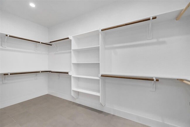 Building Photo - 14203 Sandalfoot St