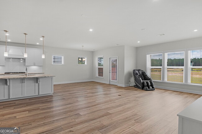 Building Photo - 340 Dendron Dr