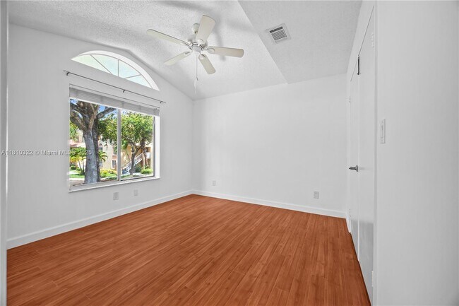 Building Photo - 1031 Coral Club Dr