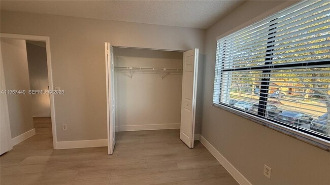 Building Photo - 223 Lakeside Cir