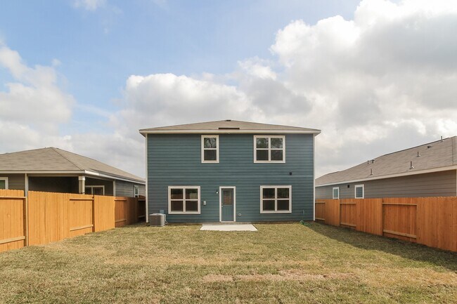 Building Photo - 27008 Leonardo Dr