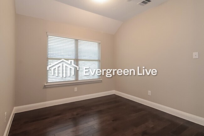 Building Photo - 126 Pleasant Hill Ln