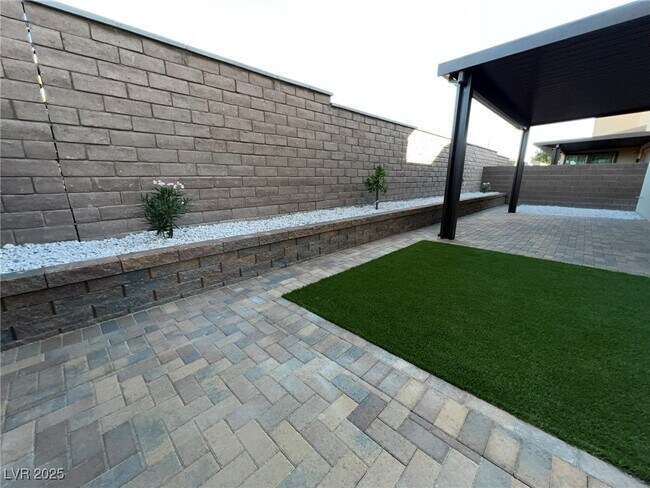 Building Photo - 612 Emerson Creek Ct