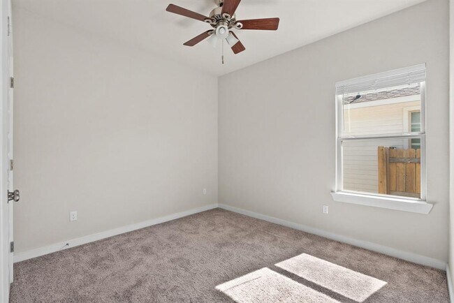 Building Photo - 221 Ancellotta Wy