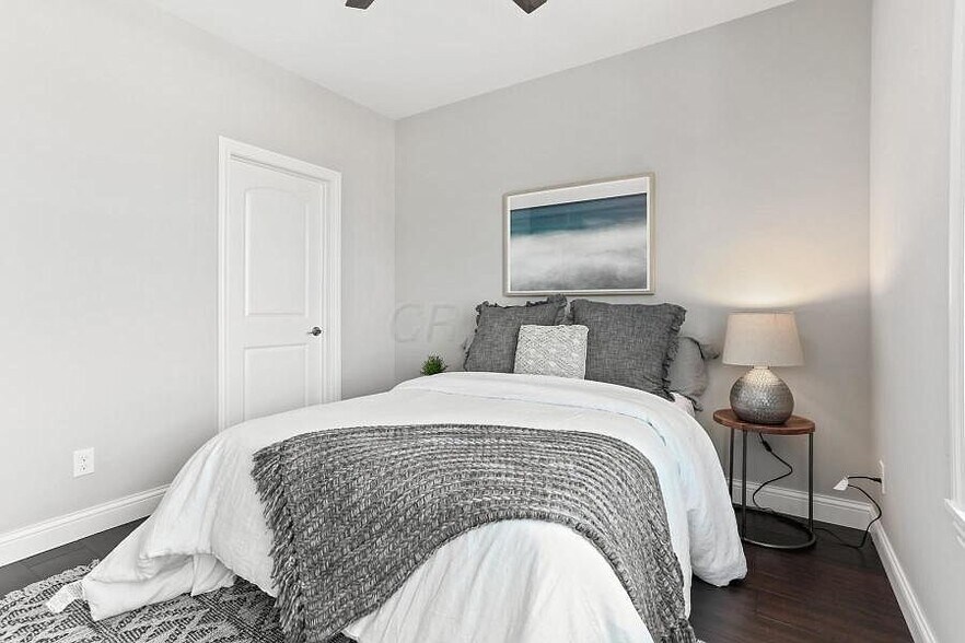 Building Photo - 1513 Oak St