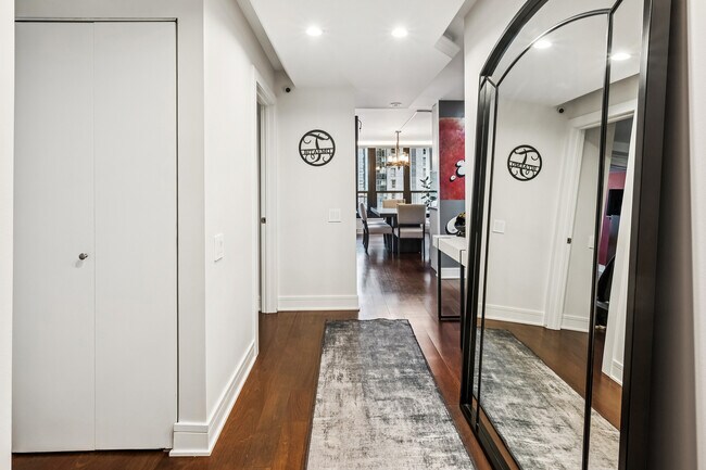 Building Photo - 1030 N State St