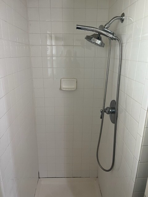 Building Photo - 1743 84th Ave