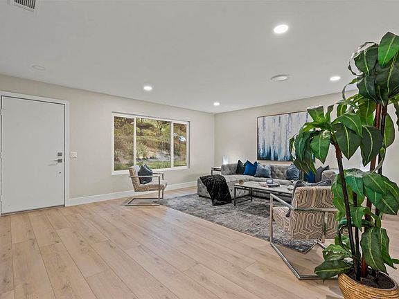 Building Photo - Get ready to fall head over heels for your...