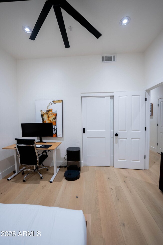 Building Photo - 11529 E Desert Holly Dr