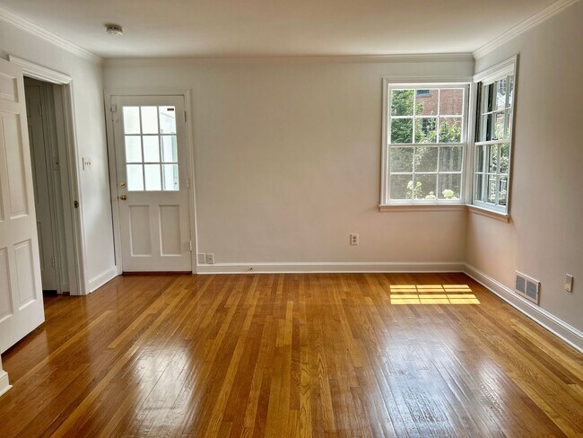 Building Photo - 5100 Upton St NW