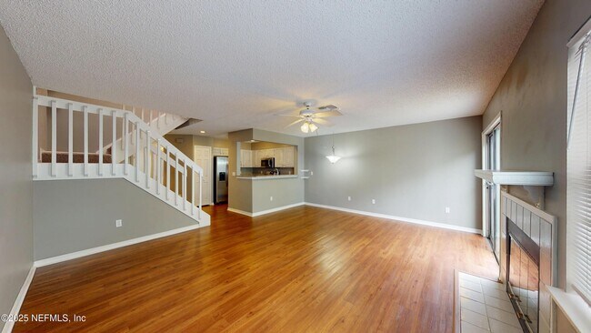 Building Photo - 322 Sunrise Cir