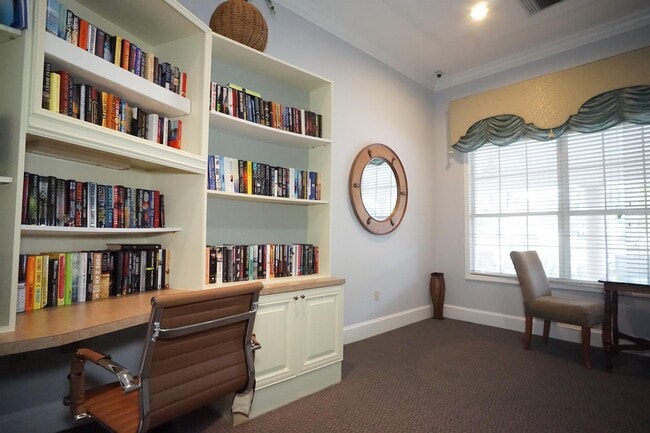 Building Photo - 276 Murcia Dr