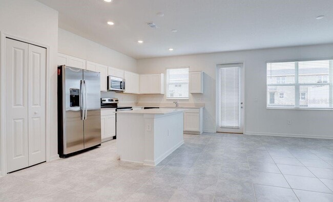 Building Photo - 248 Nine Iron Dr