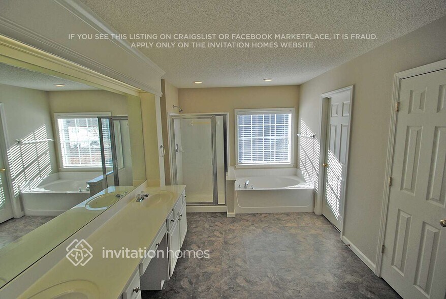 Building Photo - 3649 Elmendorf Cove NW